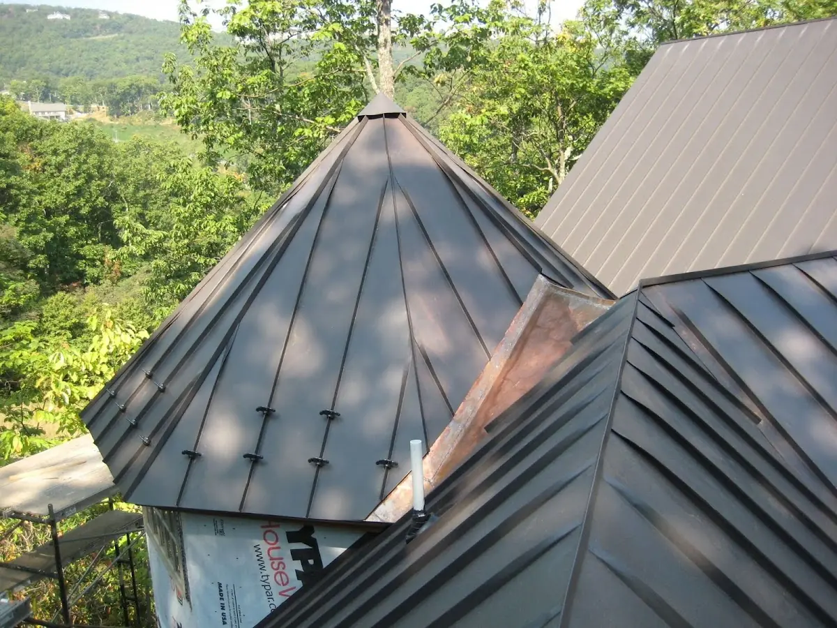 Professional Roof Tarp Installation by Craftsman Roofing in Cross Roads